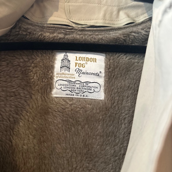 VINTAGE LONDON FOG TRENCH WITH REMOVABLE FUR LINING - Picture 4 of 4